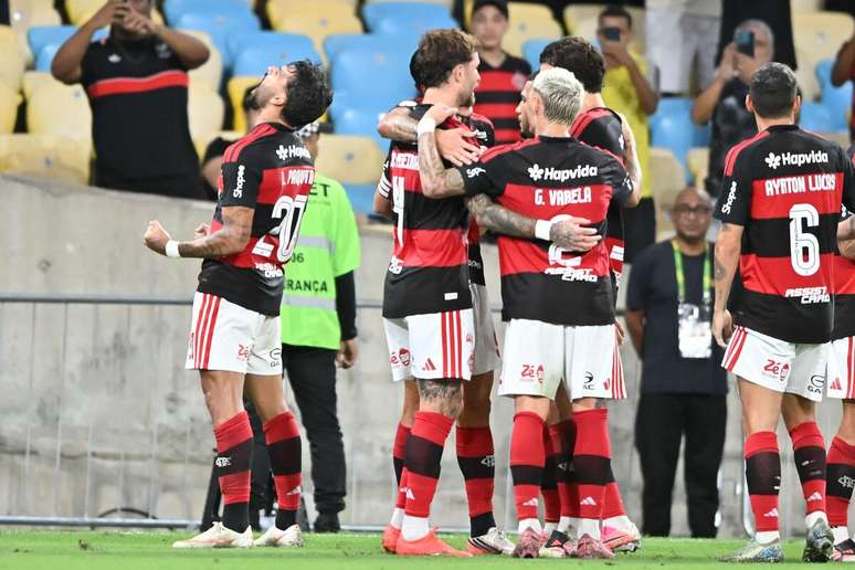 Lucas Paquet&aacute;, do Flamengo, comemora gol contra o Mirassol pelo Brasileir&atilde;o. 