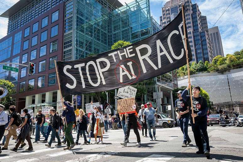 Diversas cidades tiveram marchas contra a intelig&ecirc;ncia artificial ao longo do &uacute;ltimo ano