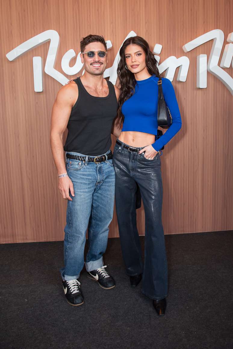 Daniel Rocha e Vit&oacute;ria Strada 