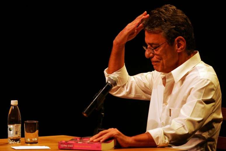Chico Buarque realizou a leitura de textos do escritor Jorge Amado no Sesc Pinheiros em 2007
