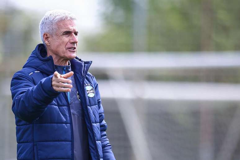 T&eacute;cnico portugu&ecirc;s n&atilde;o resiste &agrave; press&atilde;o no Brasileir&atilde;o e deixa o Gr&ecirc;mio &ndash; FOTO: LUCAS UEBEL/GREMIO FBPA