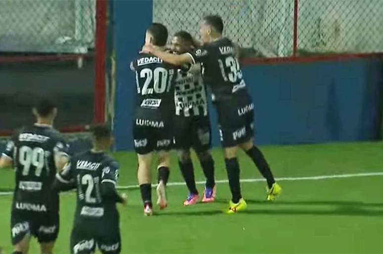Inter de Limeira esteve duas vezes &agrave; frente do placar e criou mais chances que o rival-