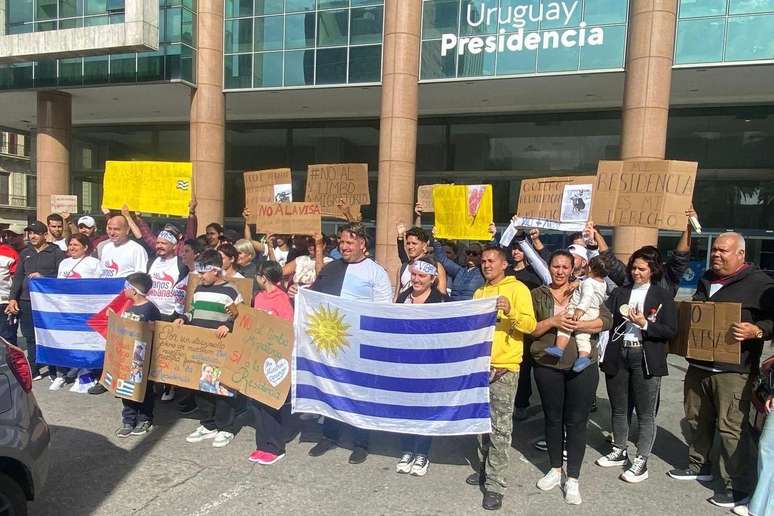 A comunidade cubana no Uruguai reivindica a regulariza&ccedil;&atilde;o da situa&ccedil;&atilde;o migrat&oacute;ria de milhares de seus integrantes