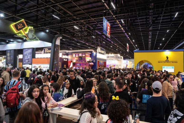 P&uacute;blico da Bienal do Livro em 8 de setembro de 2026.