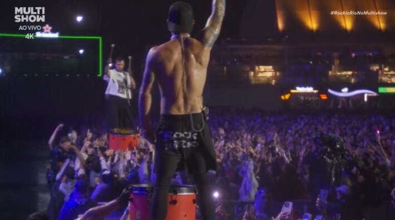 Membros do Twenty One Pilots durante show de encerramento do Rock In Rio 2026