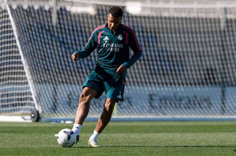 Mbapp&eacute; est&aacute; entre os candidatos para levar a Bola de Ouro &ndash;