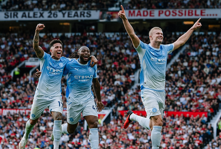 Haaland comemora gol contra o United na Premier League