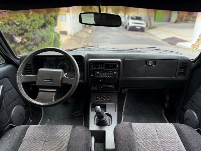 Opala Comodoro 1988