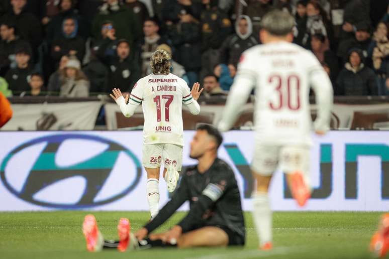 Canobbio vibra intensamente logo ap&oacute;s fazer o gol do Fluminense na derrota com sabor de vit&oacute;ria sobre o Platense. Afinal, valeu a vaga na semi da Liberta.