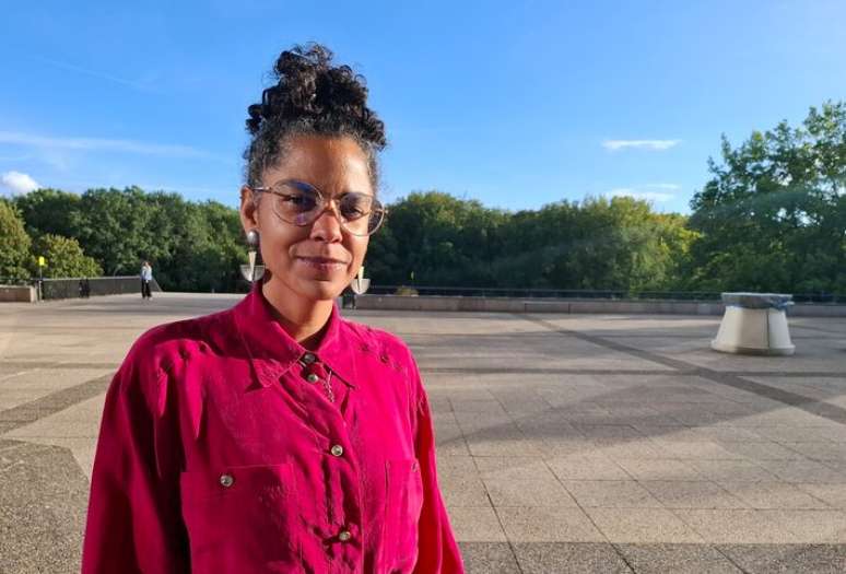 Aline Baiana, artista brasileira que vive em Berlim, apresenta, na exposi&ccedil;&atilde;o, seu filme 'Ouro Negro &eacute; a Gente'