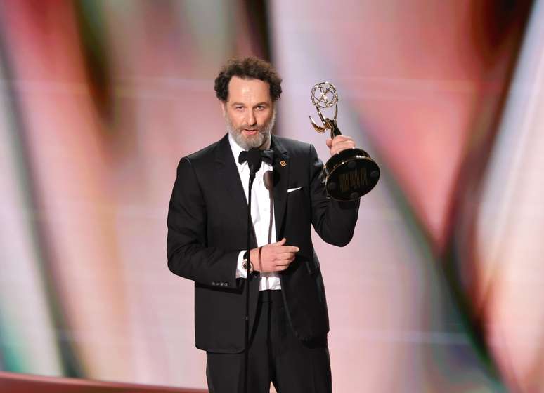 Matthew Rhys, que derrotou Short no Emmy