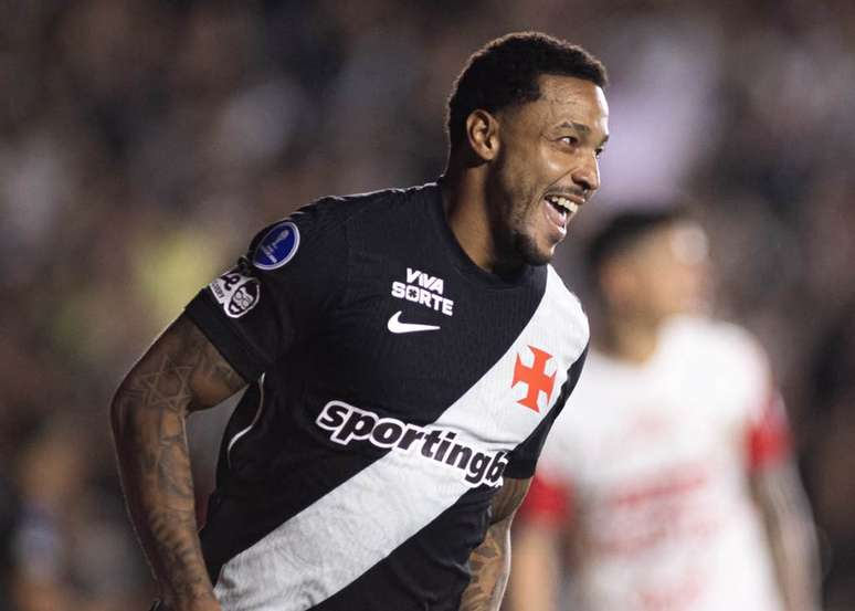 David ampliou e carimbou a vaga do Gigante &ndash;
