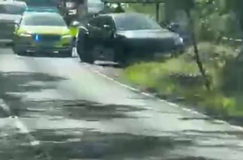 Sterling saiu da pista em uma rodovia na Inglaterra e foi detido pela pol&iacute;cia &ndash;