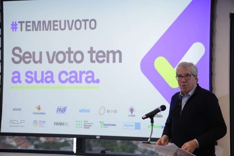 Empres&aacute;rio F&aacute;bio Barbosa &eacute; o porta-voz do grupo.