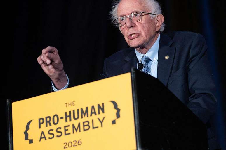 Bernie Sanders, senador independente por Vermont, afirmou que as decis&otilde;es sobre o desenvolvimento da IA t&ecirc;m sido tomadas por "um punhado das pessoas mais ricas do mundo"