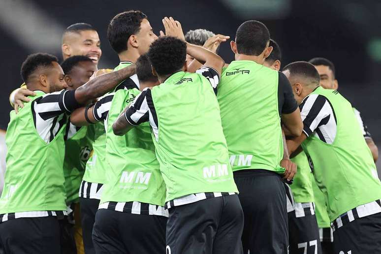Com Bell&atilde;o, Botafogo volta a vencer no Brasileir&atilde;o &ndash;