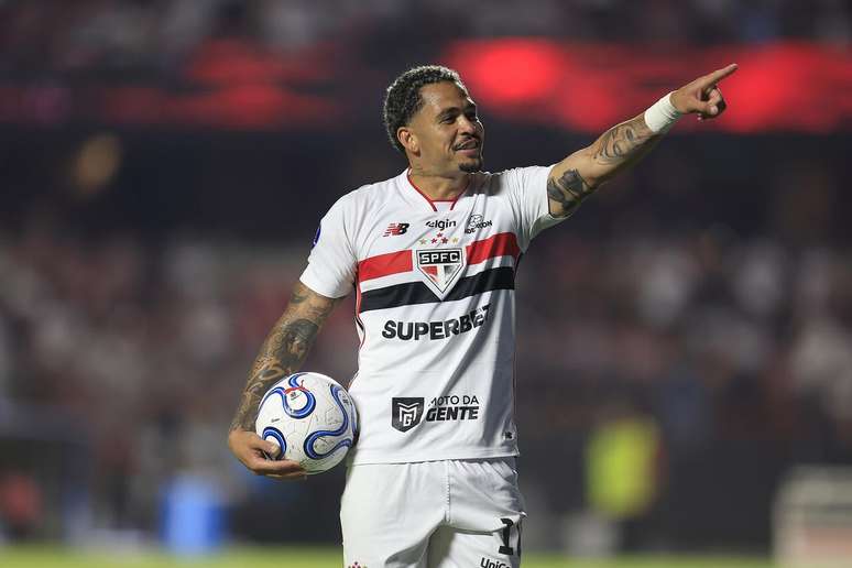 Luciano pediu desculpas &agrave; torcida ap&oacute;s nova elimina&ccedil;&atilde;o em casa &ndash;