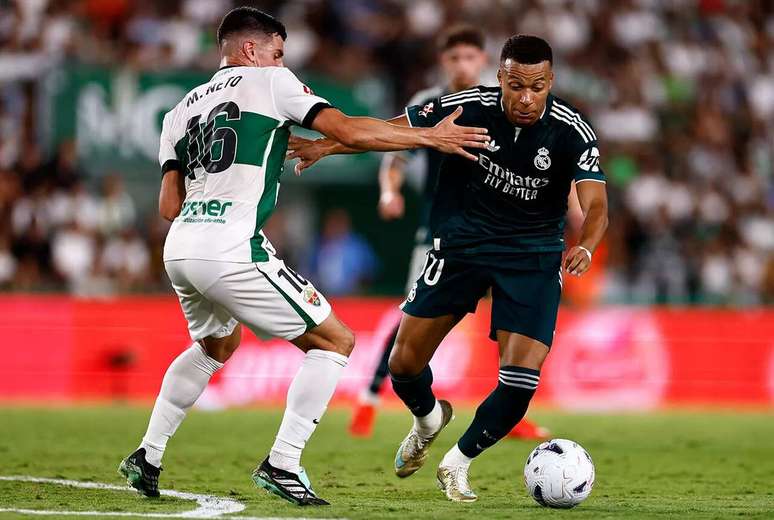 Mbapp&eacute; em a&ccedil;&atilde;o com a camisa do Real Madrid no Campeonato Espanhol 2026/27 &ndash;
