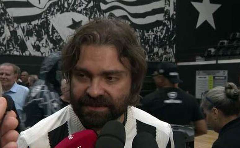 JP Magalh&atilde;es, presidente do social, d&aacute; as cartas na SAF enquanto a GDA n&atilde;o assina o contrato final &ndash; Reprodu&ccedil;&atilde;o/TV Globo