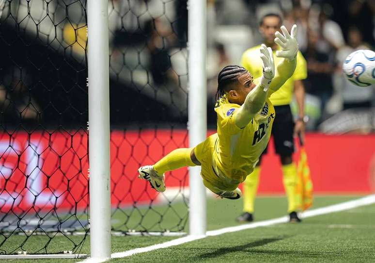Gabriel Delfim fez uma grande partida e foi decisivo nas penalidades &ndash;