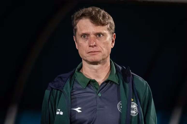 Fernando Seabra comanda o Coritiba