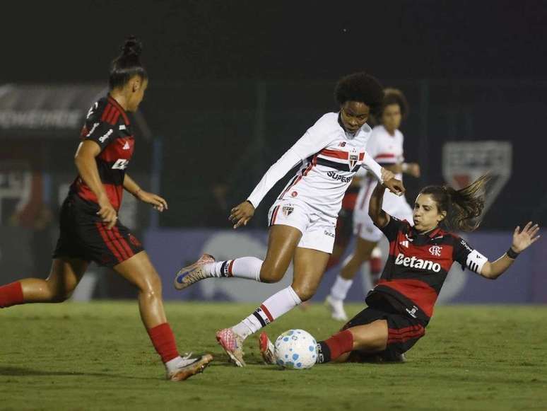 S&atilde;o Paulo derrotou o Flamengo no jogo de ida e tem vantagem confort&aacute;vel &ndash;