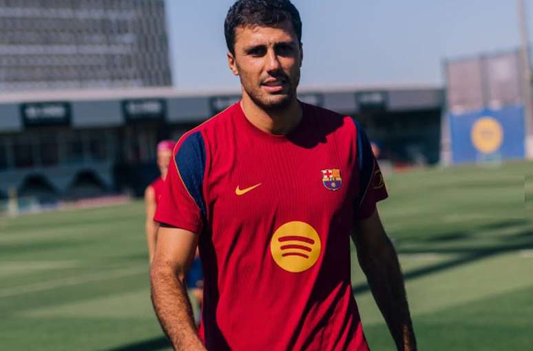Rodro, eleito melhor jogador da Copa, est&aacute; na lista da Espanha &ndash;