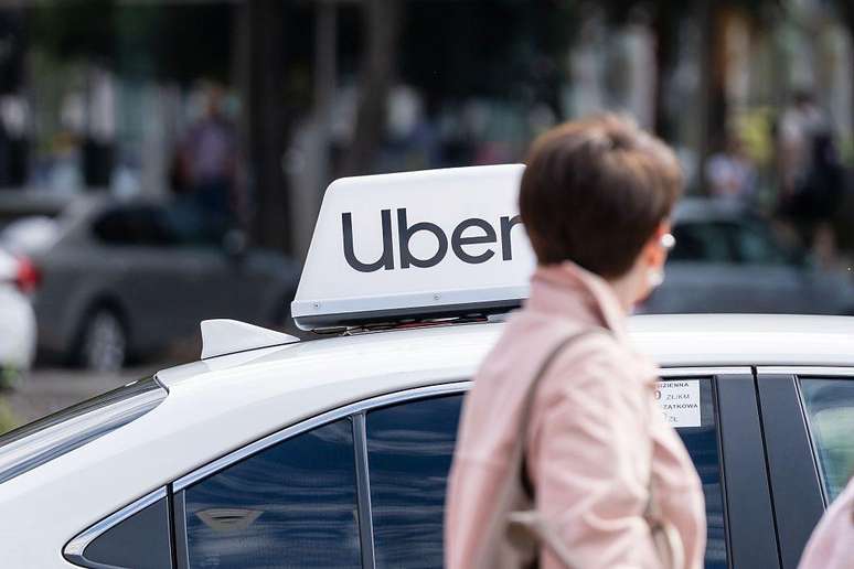 A Uber alegou que o motorista era um contratado independente e que a empresa n&atilde;o era respons&aacute;vel por suas a&ccedil;&otilde;es.