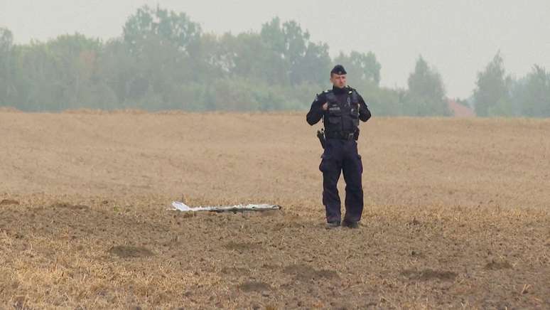 Destro&ccedil;os de um drone ap&oacute;s drones russos terem violado o espa&ccedil;o a&eacute;reo polon&ecirc;s em setembro de 2025