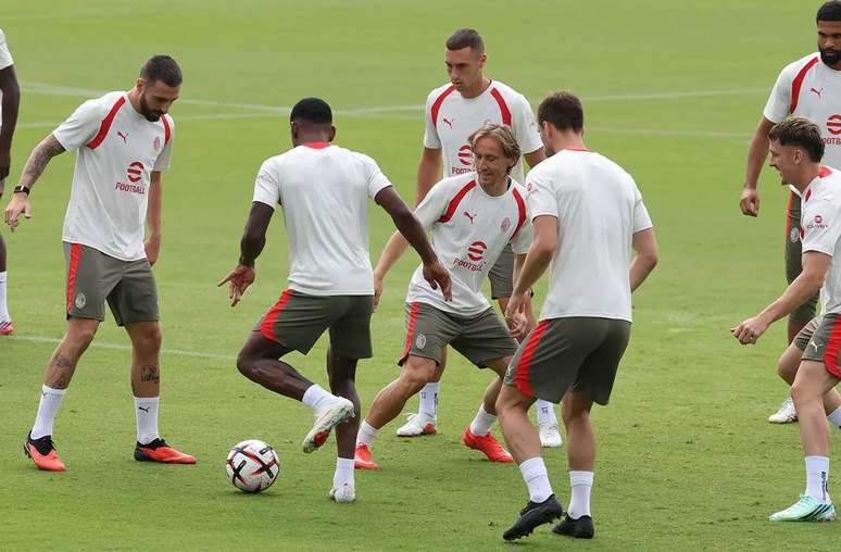 Milan chega em baixa para o confronto com o Lecce &ndash;