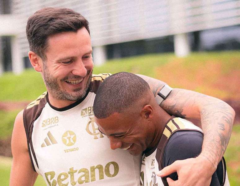 Sa&uacute;l e De la Cruz disputam a vaga deixada por Pulgar &ndash;
