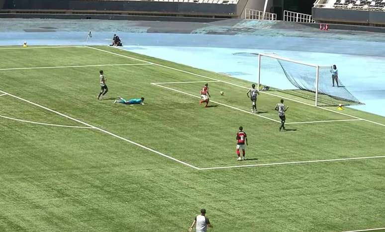 Flamengo consegue importante vit&oacute;ria no Nilton Santos &ndash;