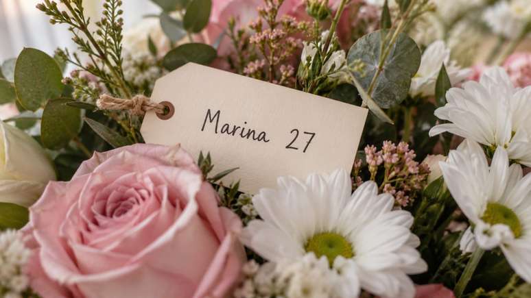 O presente misterioso era decora&ccedil;&atilde;o de casamento entregue no endere&ccedil;o errado.