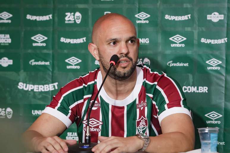 Presidente Matheus Montenegro exibe 4 mil ingressos para jogo na Nubank Arena &ndash;