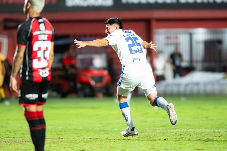 Com a vit&oacute;ria, Cruzeiro fatura 45 pontos e volta a flertar com as posi&ccedil;&otilde;es da Libertadores &ndash;