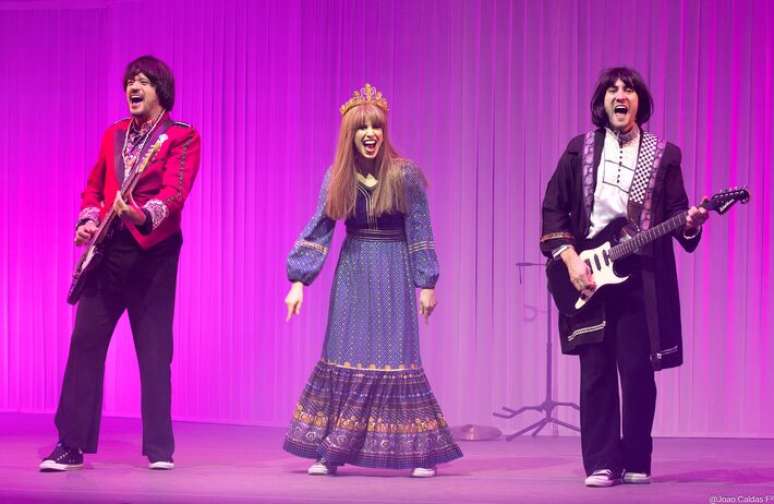 'Rita Lee, Uma Autobiografia Musical', estrelado por Mel Lisboa, tamb&eacute;m tem feito sucesso nos palcos