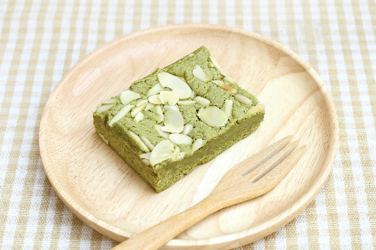 Brownie de matcha com am&ecirc;ndoas 
