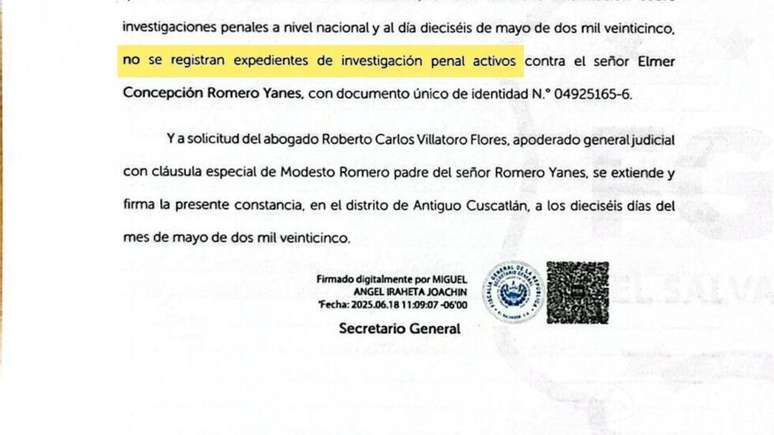 Ap&oacute;s um ano e meio de sil&ecirc;ncio, o governo de Nayib Bukele reconheceu, em junho, que Elmer Concepci&oacute;n Romero Yanes estava detido no Centro de Execu&ccedil;&atilde;o de Penas e Reinser&ccedil;&atilde;o de Santa Ana, sem, contudo, especificar os fatos pelos quais ele &eacute; acusado. A promotoria entregou &agrave; fam&iacute;lia um certificado atestando que Romero n&atilde;o tinha antecedentes criminais.