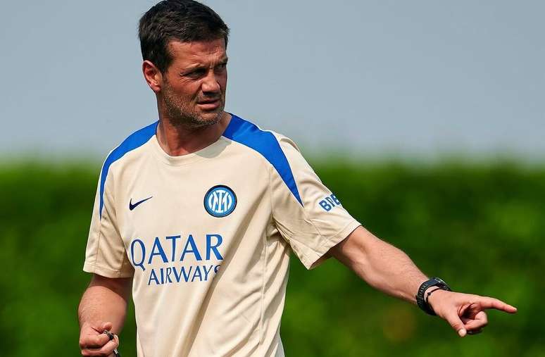 Cristian Chivu comanda treinamento da Inter &ndash;