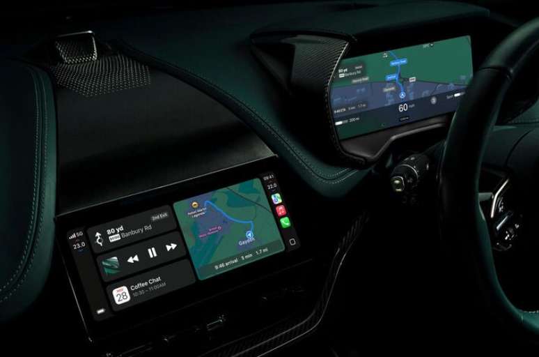 Apple Car Play Ultra
