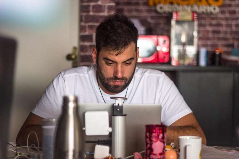 Igor Beltr&atilde;o fundou a ag&ecirc;ncia Viraliza com investimento de R$ 500 mil