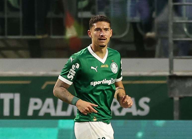 Jogador de 27 anos &eacute; acionado de &uacute;ltima hora pelo t&eacute;cnico Diego Forl&aacute;n &ndash;