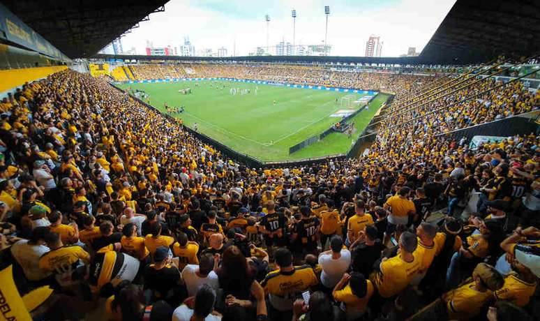 Heriberto H&uuml;lse, casa do Crici&uacute;ma, e palco do jogo entre o Tigre e o Oper&aacute;rio-PR &ndash;