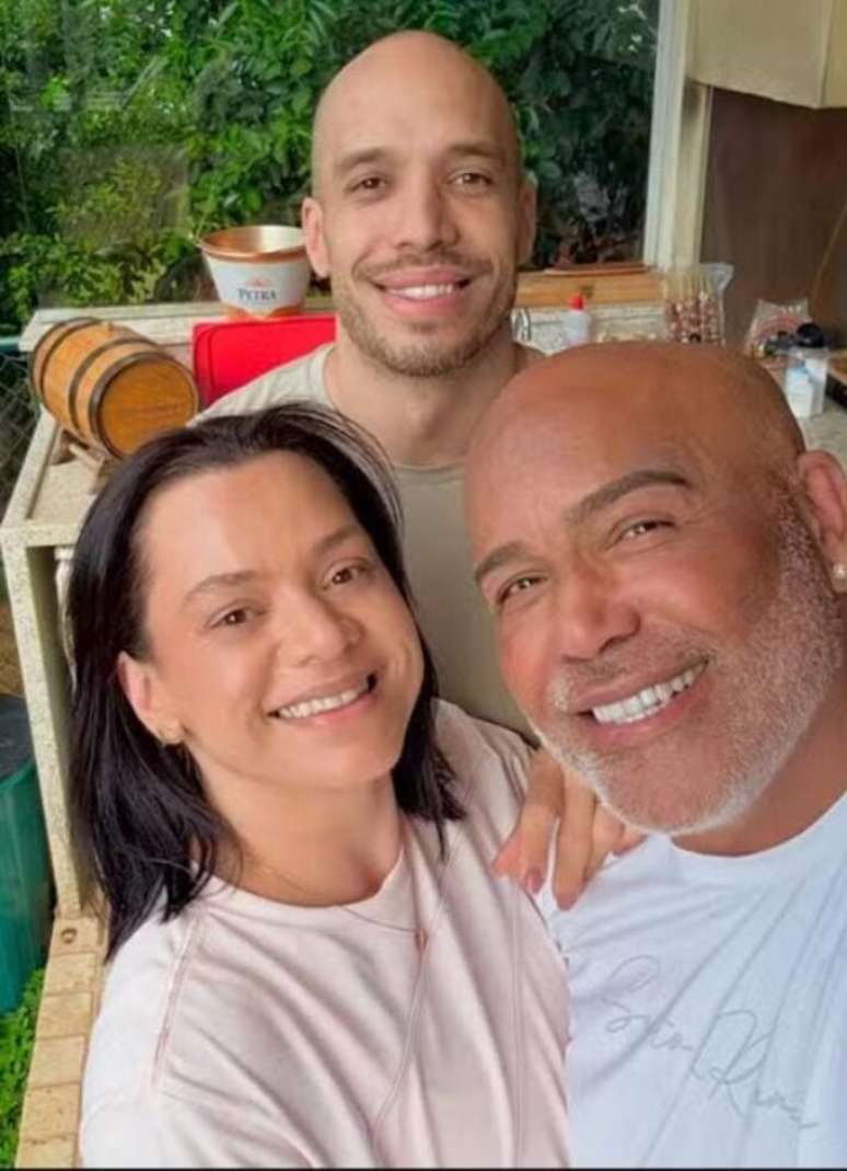 O cantor sertanejo Rick com os filhos Victor Henrique e M&ocirc;nica