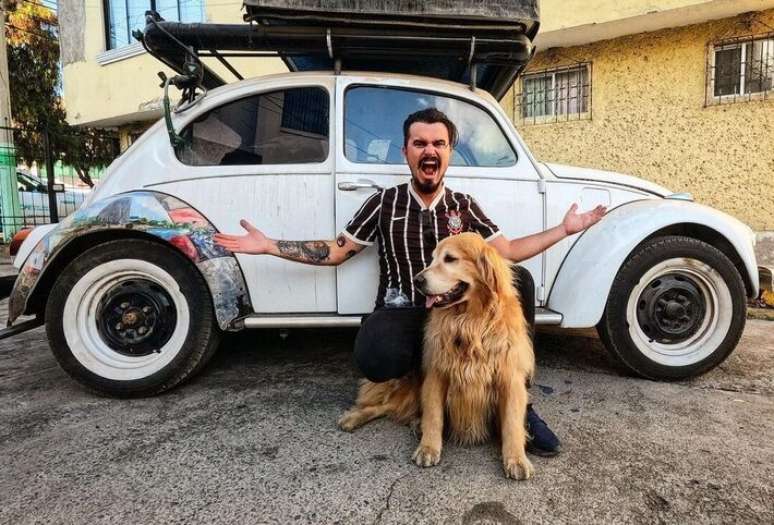 Jesse Koz e o cachorro Shurastey morreram durante viagem a caminho do Alasca.