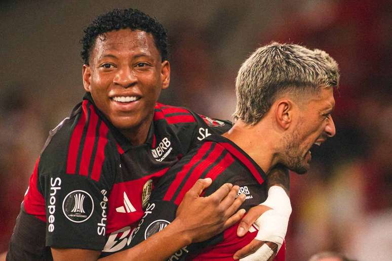Plata (esq.) e de Arrascaeta s&atilde;o dois dos dez gringos do Flamengo &ndash;