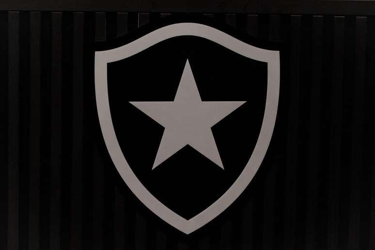 Botafogo, por ora, segue nas m&atilde;os do social &ndash;