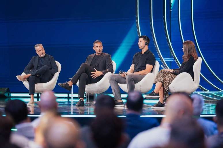 Jos&eacute; Boto (esq.) participa do &ldquo;Portugal Football Summit&rdquo; &ndash;