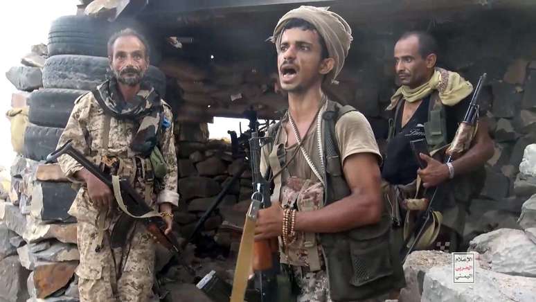 Os houthis, apoiados pelo Ir&atilde;, est&atilde;o ampliando seu controle sobre o estreito de Bab al-Mandab, outra importante rota do transporte mar&iacute;timo mundial