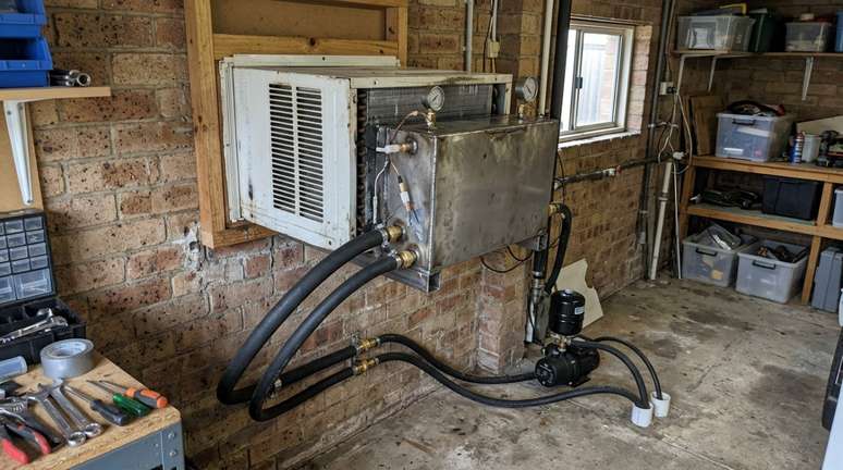 Uma das partes mais interessantes do projeto &eacute; que o circuito de refrigerante permaneceu praticamente intacto.